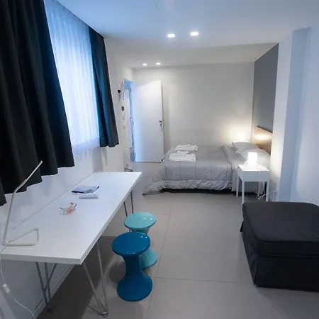 Brezza Di Mare Alojamento de Acomodação e Pequeno-almoço 3*