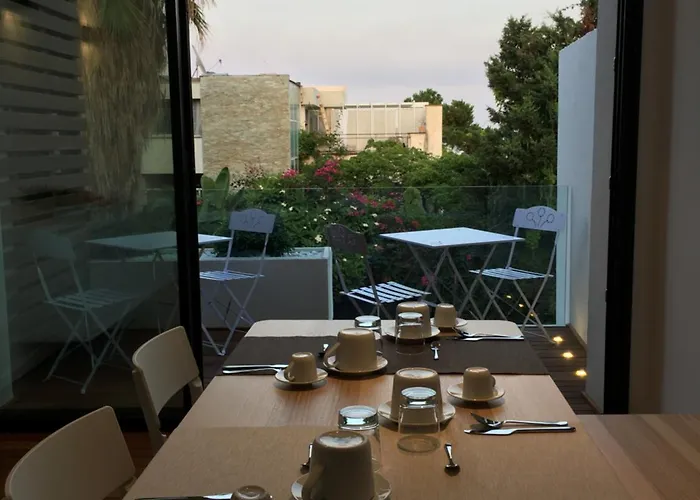 לינה וארוחת בוקר Brezza Di Mare אצ'י קסטלו