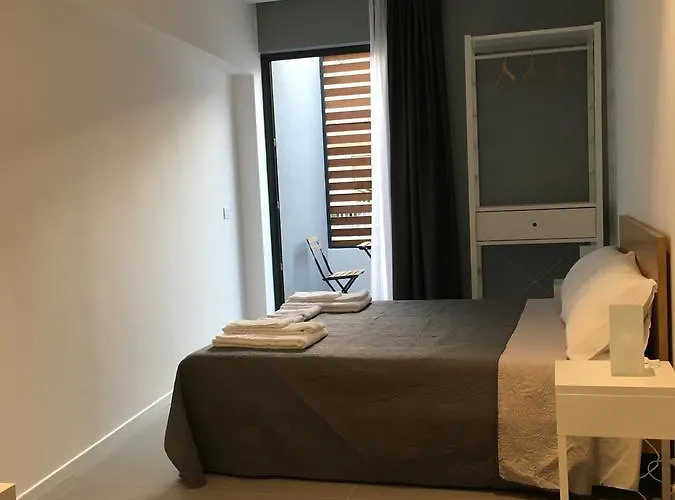 לינה וארוחת בוקר Brezza Di Mare 3*