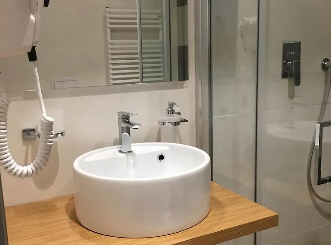 לינה וארוחת בוקר Brezza Di Mare אצ'י קסטלו