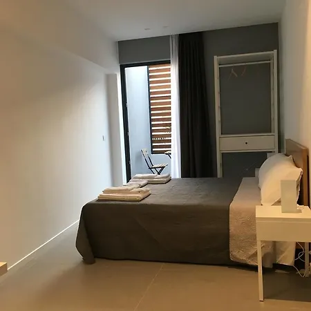 לינה וארוחת בוקר Brezza Di Mare 3*