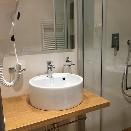 Oda ve Kahvaltı Brezza Di Mare Aci Castello