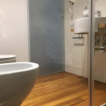 לינה וארוחת בוקר Brezza Di Mare 3*