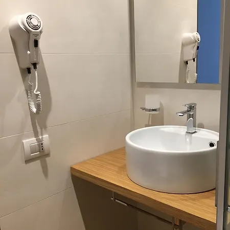 Brezza Di Mare 3* אצ'י קסטלו