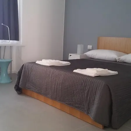 Brezza Di Mare 3* אצ'י קסטלו